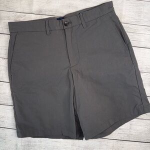 GAP Men's 8" Tech Shorts in Charcoal Gray  Size 30  Quick Dry Stretch